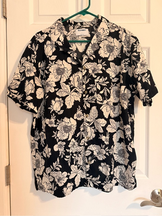 Old Navy Other - Old Navy Men’s Floral Camp Shirt Black White Button Front Size Large